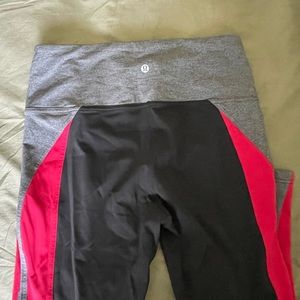 LULULEMON size 10 black, red, gray leggings full length